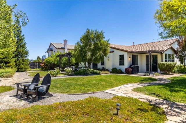 669 Red Cloud Road, Paso Robles, CA 93446