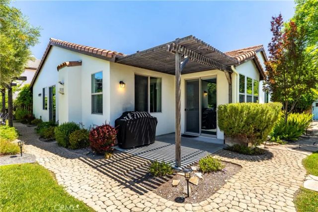 669 Red Cloud Road, Paso Robles, CA 93446