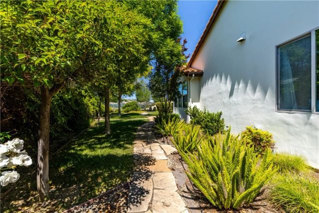 669 Red Cloud Road, Paso Robles, CA 93446