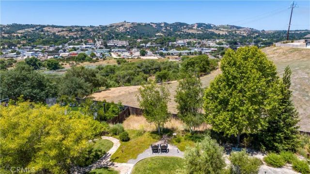 669 Red Cloud Road, Paso Robles, CA 93446