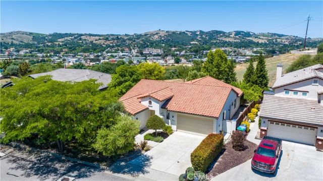 669 Red Cloud Road, Paso Robles, CA 93446