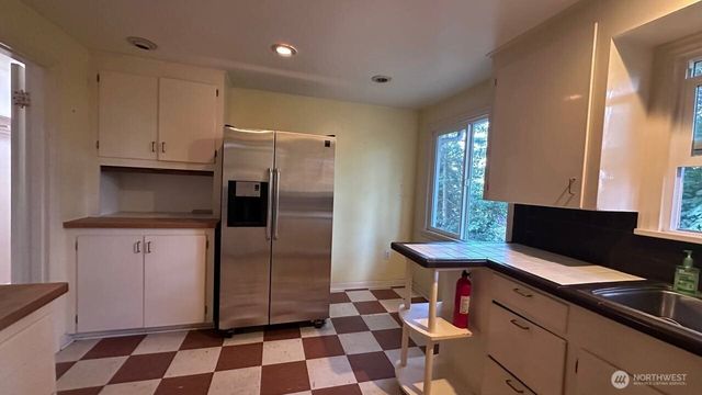 16310 Ashworth Avenue N, Shoreline, WA 98133