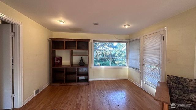 16310 Ashworth Avenue N, Shoreline, WA 98133
