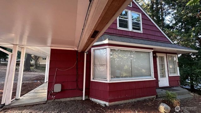 16310 Ashworth Avenue N, Shoreline, WA 98133