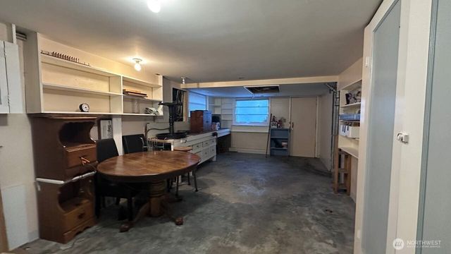 16310 Ashworth Avenue N, Shoreline, WA 98133