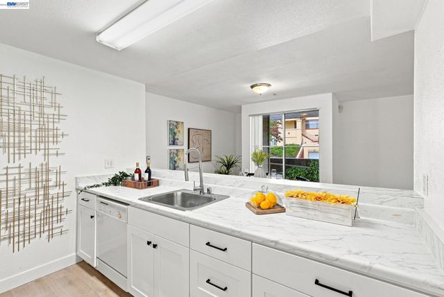 2901 Macarthur Blvd 103, Oakland, CA 94602