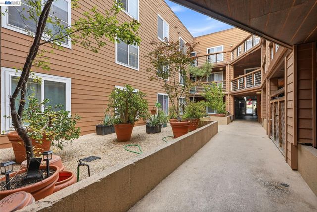 2901 Macarthur Blvd 103, Oakland, CA 94602