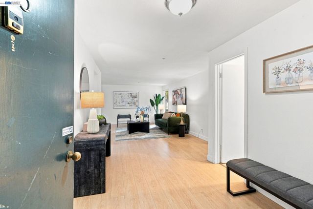 2901 Macarthur Blvd 103, Oakland, CA 94602