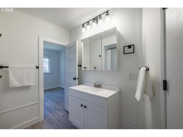 88579 HIGHWAY 42S, Bandon, OR 97411