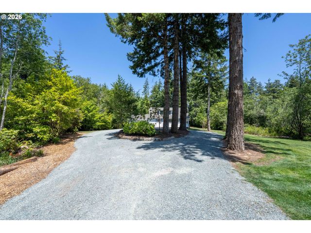 88579 HIGHWAY 42S, Bandon, OR 97411