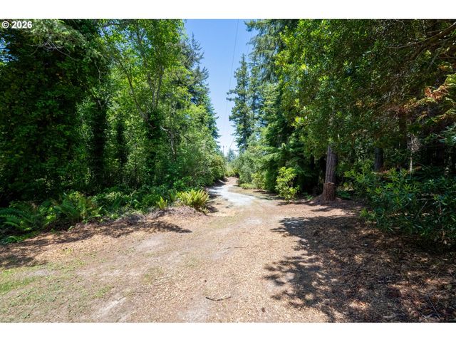 88579 HIGHWAY 42S, Bandon, OR 97411