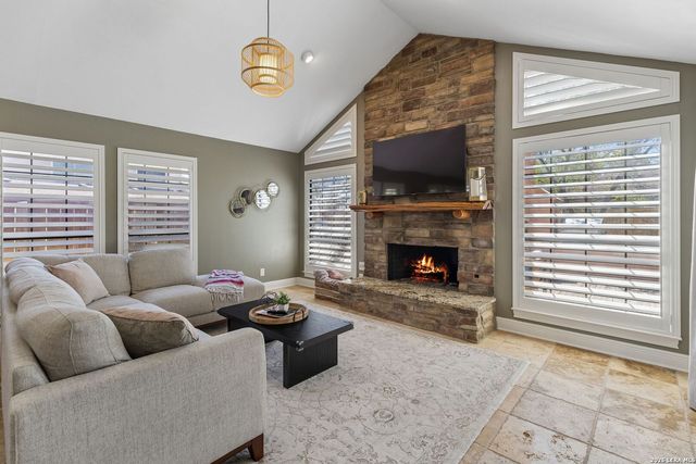 2442 Rim Oak, San Antonio, TX 78232