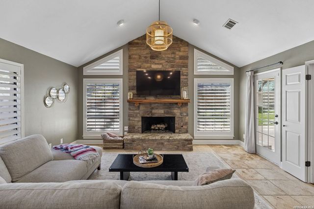 2442 Rim Oak, San Antonio, TX 78232