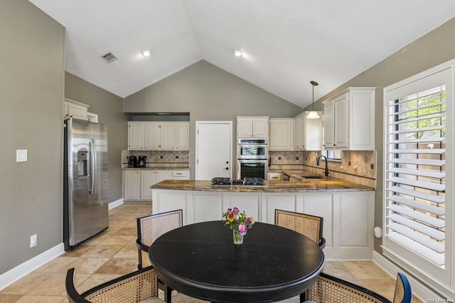 2442 Rim Oak, San Antonio, TX 78232