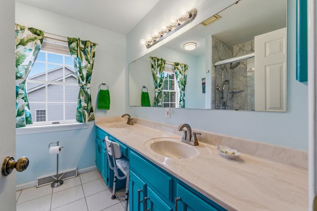 415 KERN ST, Woodstock, VA 22664