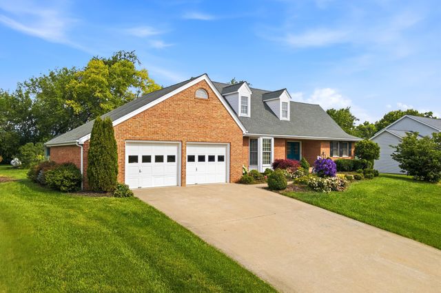 415 KERN ST, Woodstock, VA 22664