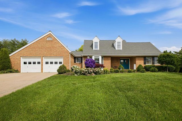 415 KERN ST, Woodstock, VA 22664
