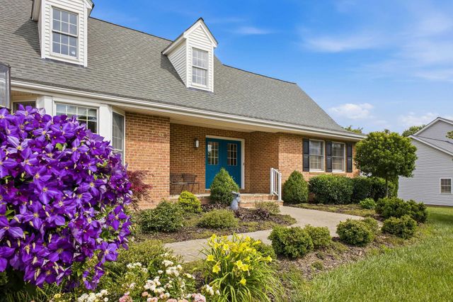 415 KERN ST, Woodstock, VA 22664