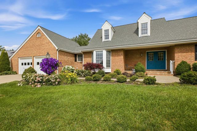 415 KERN ST, Woodstock, VA 22664