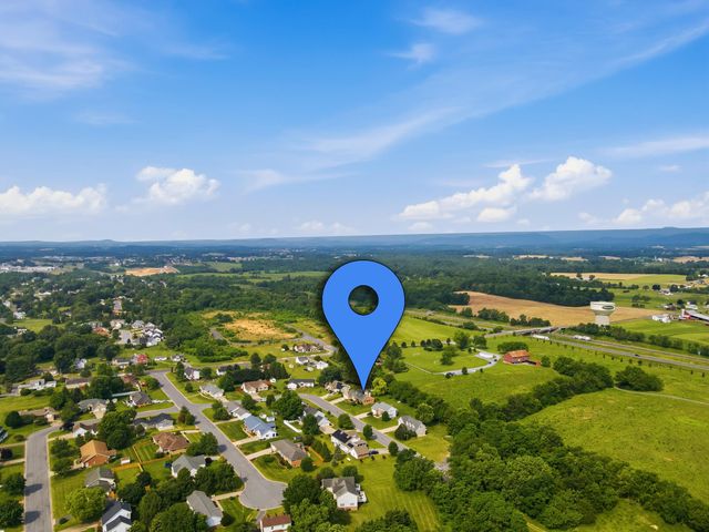 415 KERN ST, Woodstock, VA 22664