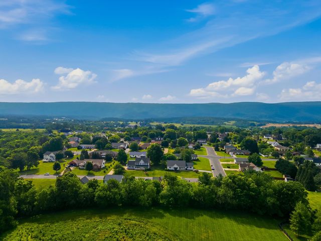 415 KERN ST, Woodstock, VA 22664