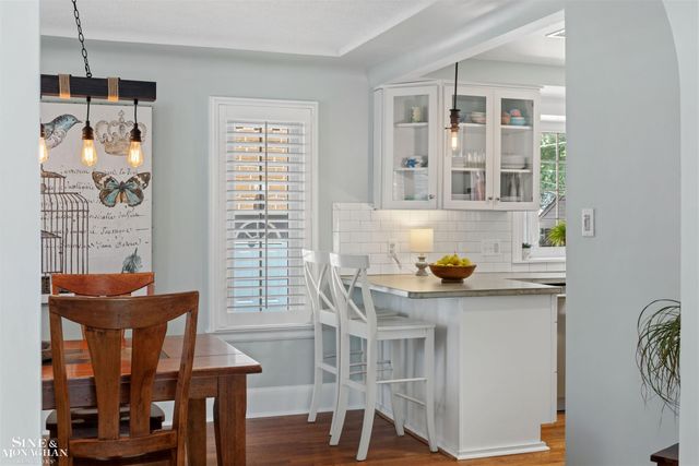 234 Mckinley Avenue, Grosse Pointe Farms, MI 48236