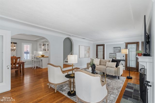 234 Mckinley Avenue, Grosse Pointe Farms, MI 48236