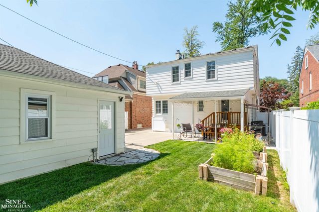 234 Mckinley Avenue, Grosse Pointe Farms, MI 48236