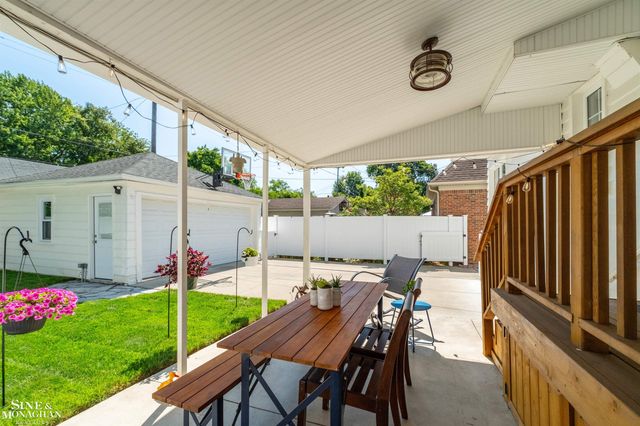 234 Mckinley Avenue, Grosse Pointe Farms, MI 48236