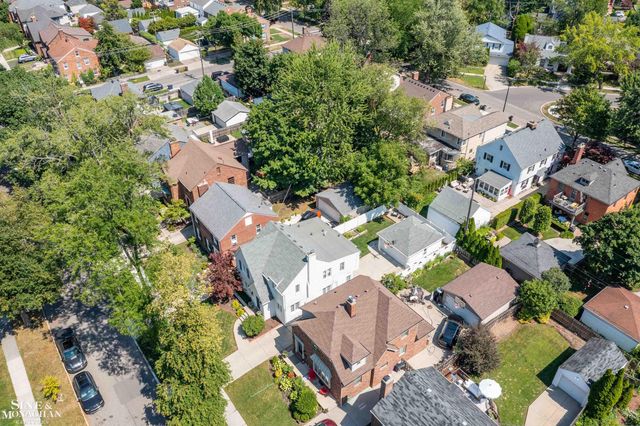 234 Mckinley Avenue, Grosse Pointe Farms, MI 48236