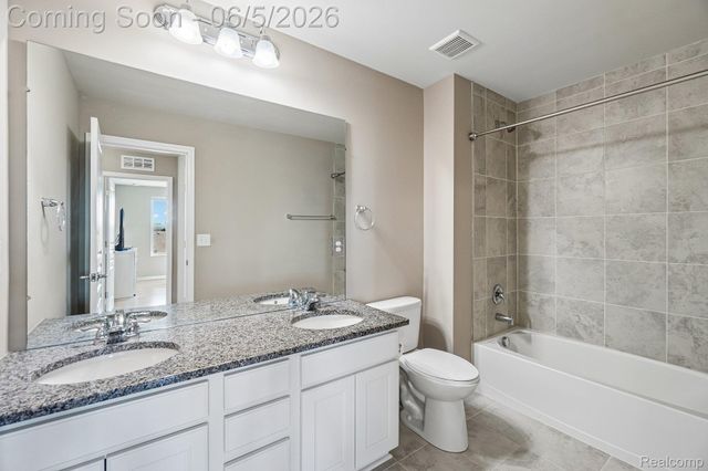 58261 Missaukee Lane, Lyon Charter Township, MI 48165