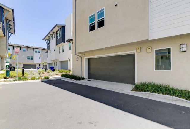10466 Newbliss Way, San Diego, CA 92126