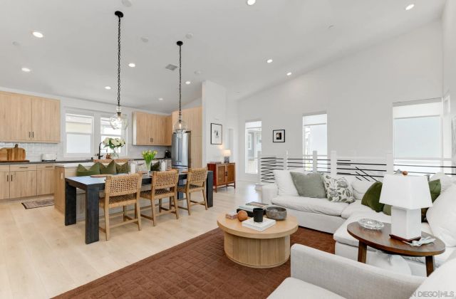 10466 Newbliss Way, San Diego, CA 92126