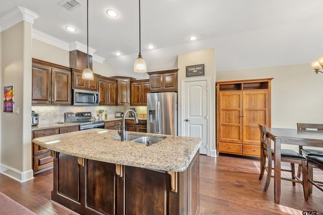 7376 Flat Rock, Tyler, TX 75703