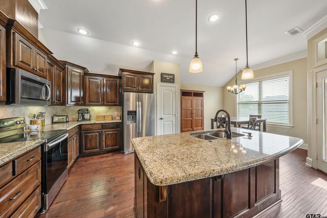 7376 Flat Rock, Tyler, TX 75703