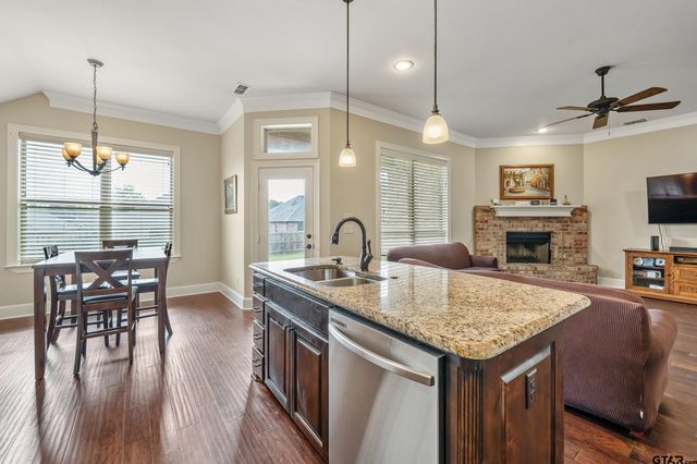 7376 Flat Rock, Tyler, TX 75703