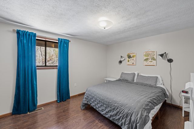 673 KILLMON RD, Basye, VA 22810