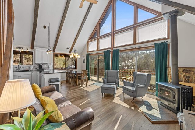 673 KILLMON RD, Basye, VA 22810
