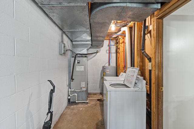 673 KILLMON RD, Basye, VA 22810