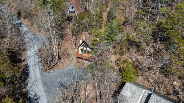 673 KILLMON RD, Basye, VA 22810