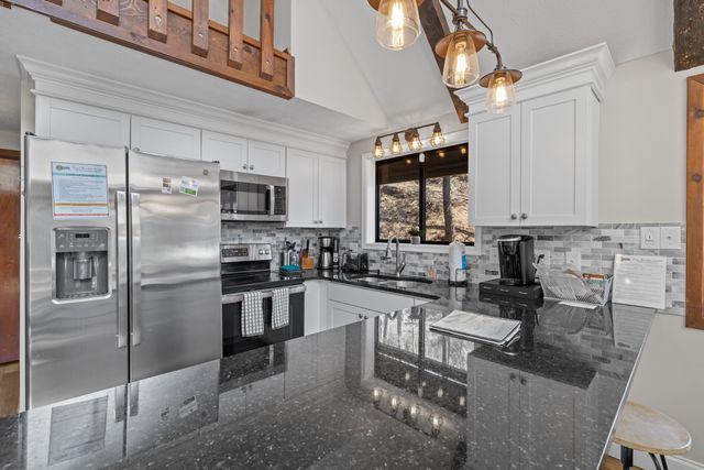 673 KILLMON RD, Basye, VA 22810