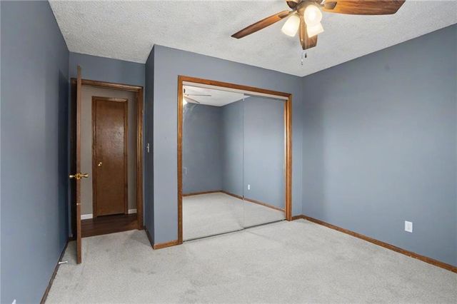 1605 E 21st Place, Lawrence, KS 66046