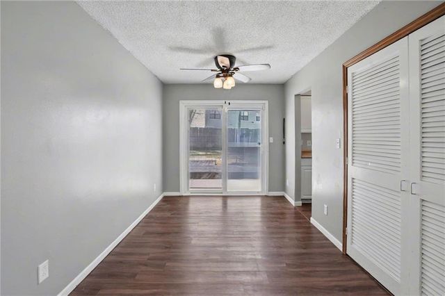 1605 E 21st Place, Lawrence, KS 66046