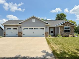 W6127 SHERWOOD POINT DRIVE, Greenville, WI 54942
