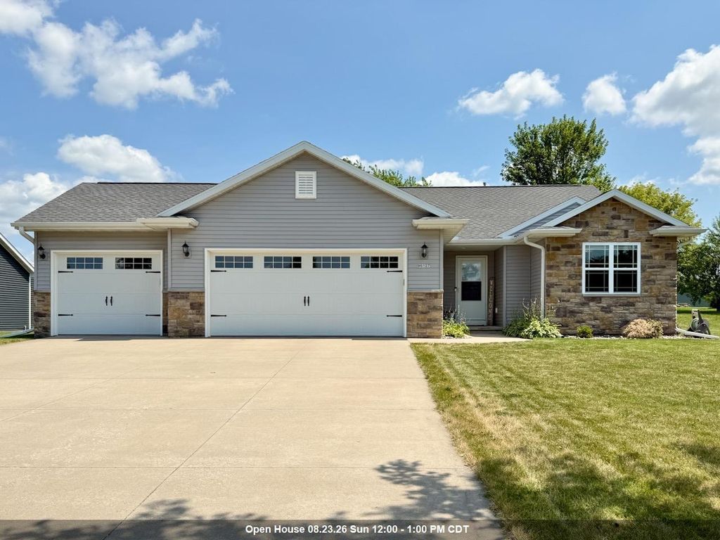 W6127 SHERWOOD POINT DRIVE, Greenville, WI 54942