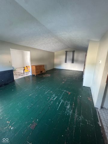 331 W High Street, Pendleton, IN 46064