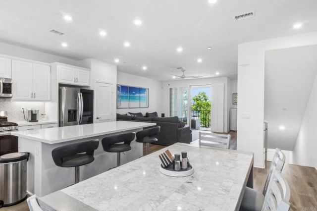 1533 Fig Tree Way, Oceanside, CA 92056