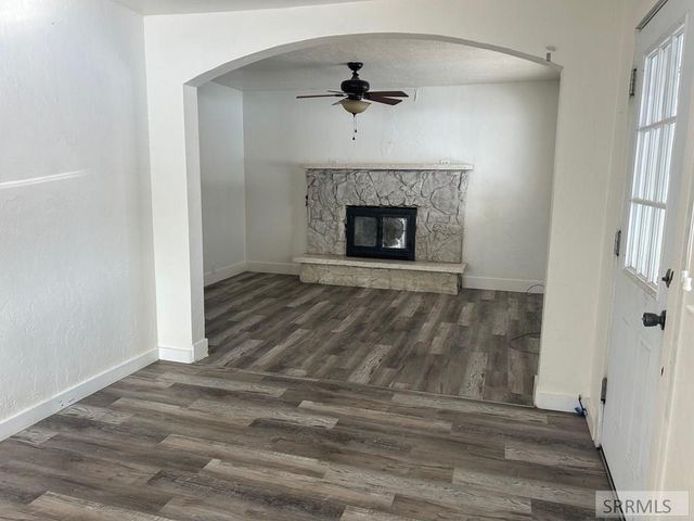 77 Cottonwood Avenue, Pocatello, ID 83204