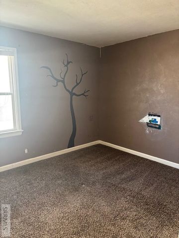 77 Cottonwood Avenue, Pocatello, ID 83204