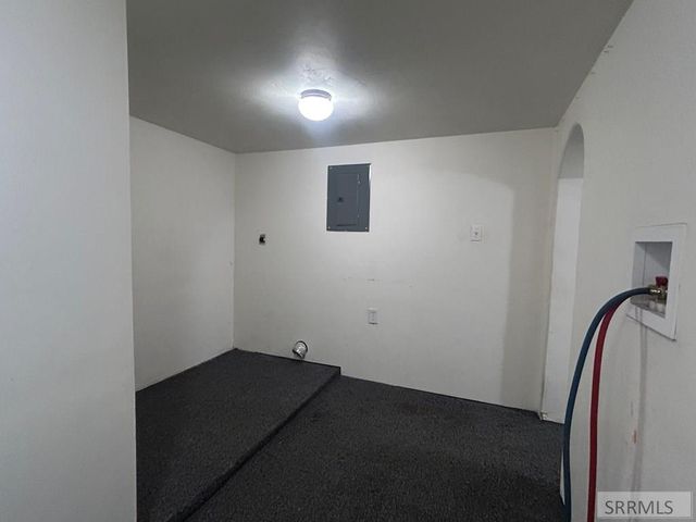 77 Cottonwood Avenue, Pocatello, ID 83204